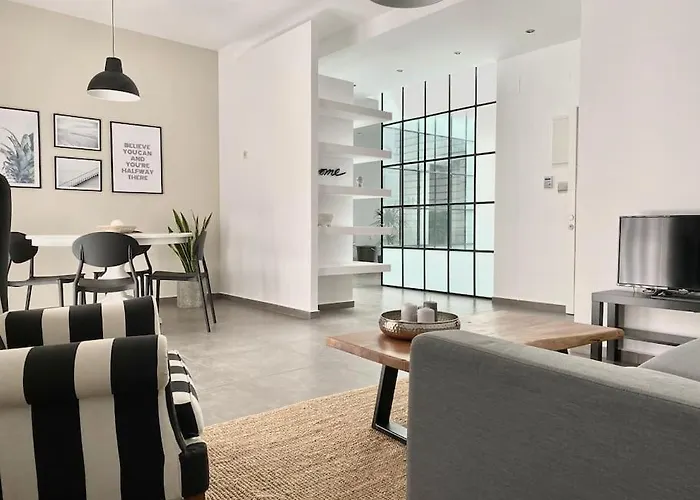 3-Bedroom Central, Spacious And Bright Apartment.