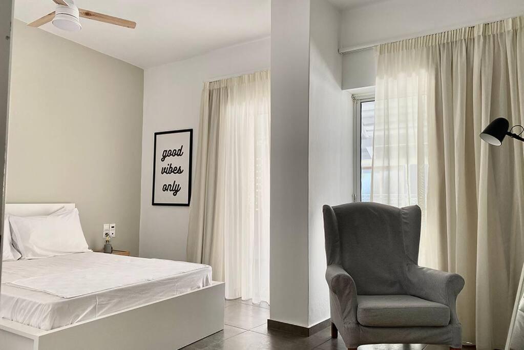 Appartement 3-bedroom Central, Spacious And Bright Apartment. Héraklion