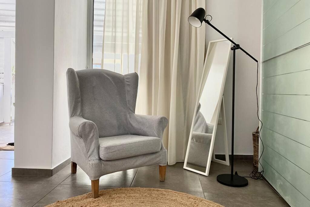 Appartement 3-bedroom Central, Spacious And Bright Apartment. *