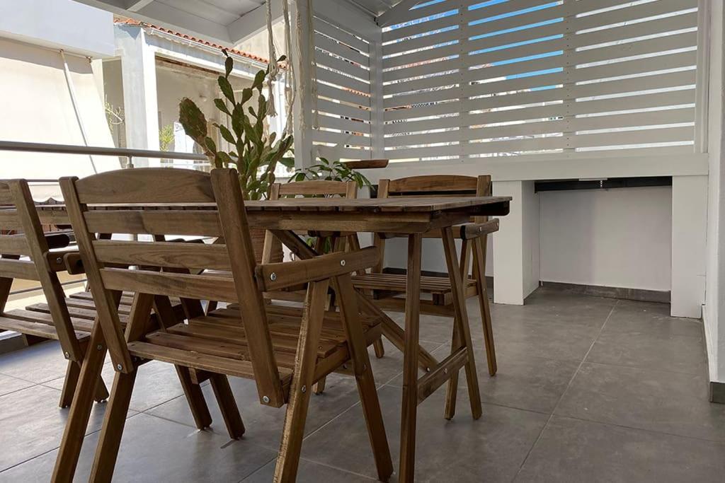 3-bedroom Central, Spacious And Bright Apartment.