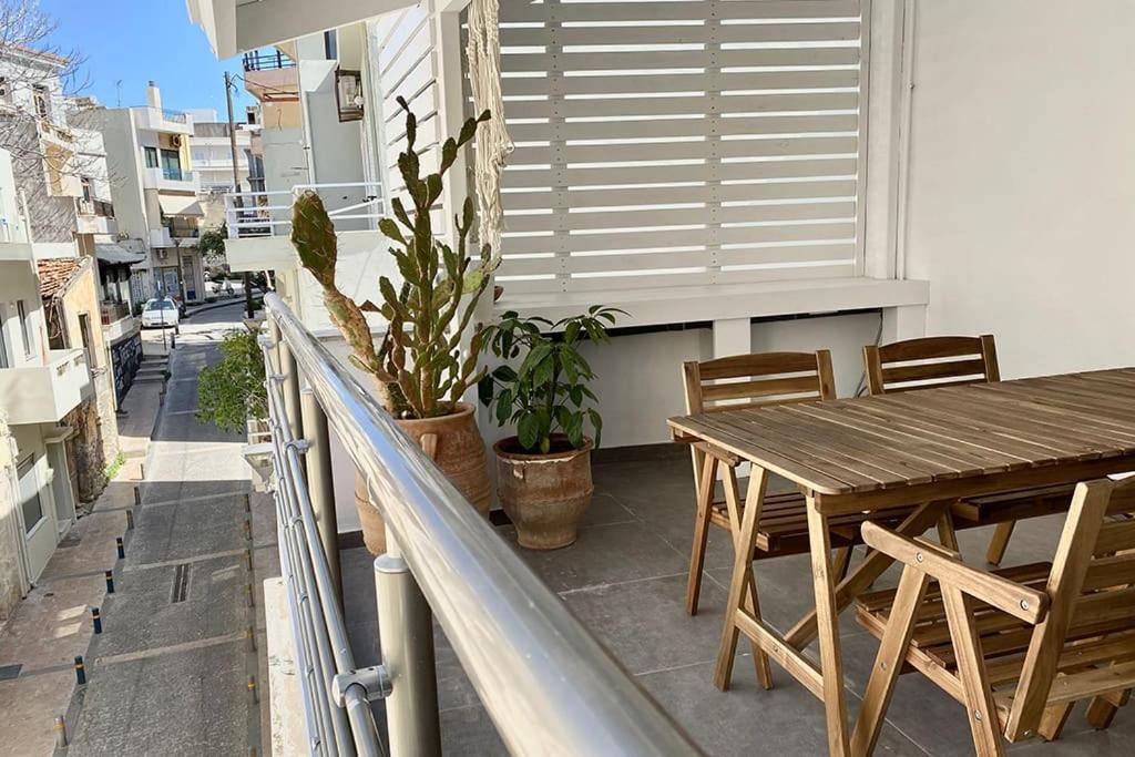 3-bedroom Central, Spacious And Bright Apartment. * Héraklion
