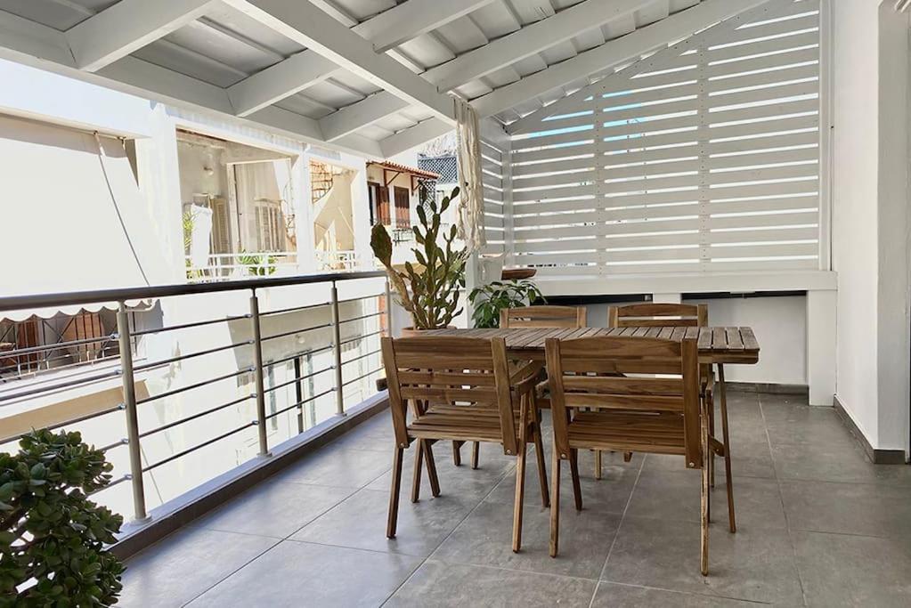 Appartement 3-bedroom Central, Spacious And Bright Apartment.